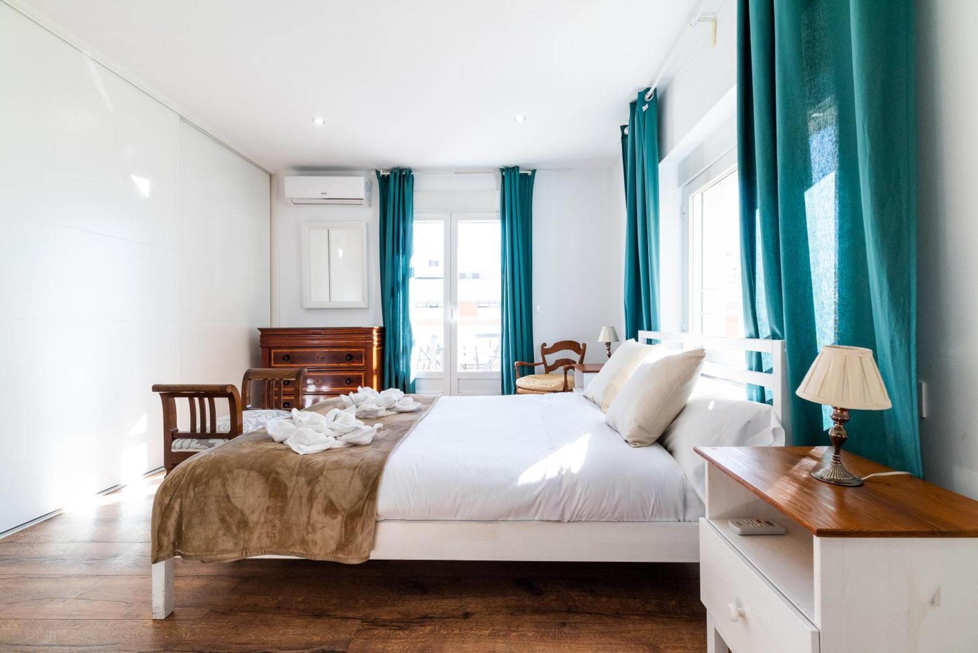 Apartment Neptuno Atico, Con Terraza Granada