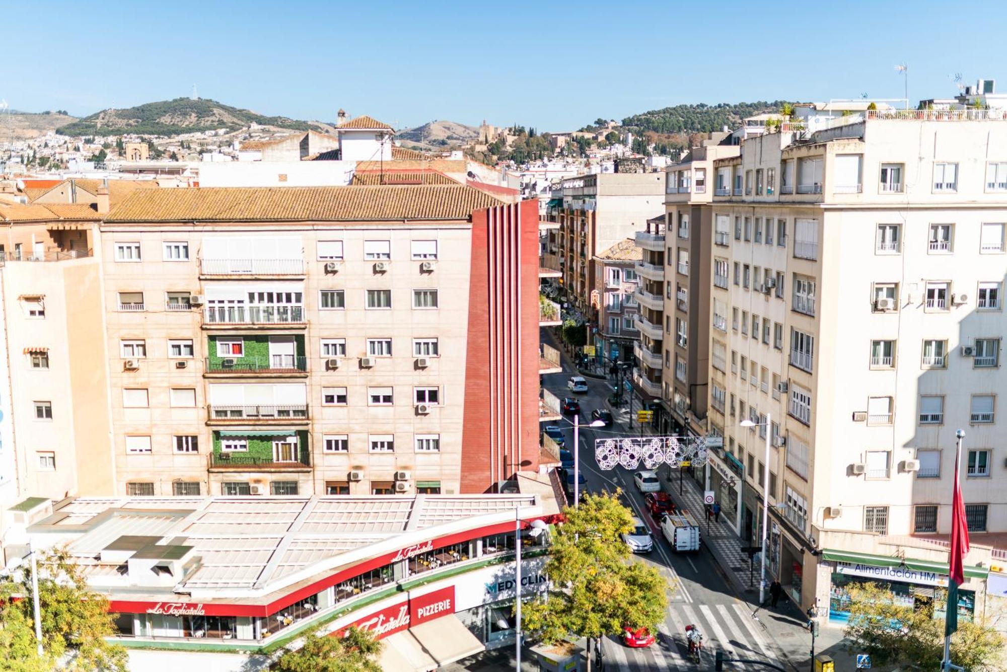 Apartment Neptuno Atico, Con Terraza Granada